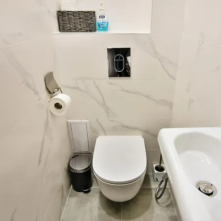 Center 2br Next To Sea Apartamento Varna