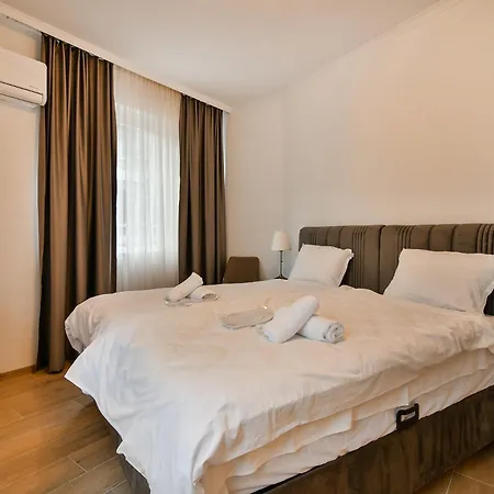 Center 2br Next To Sea Apartamento